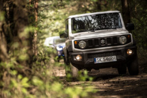 suzuki Jimny w terenie